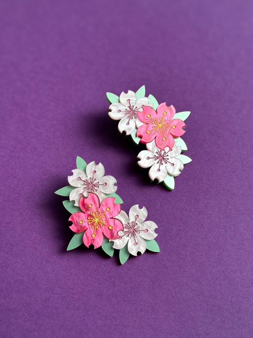 Dilataciones Sakura flor de cerezo japonesa en metacrilato rojo — otra vista