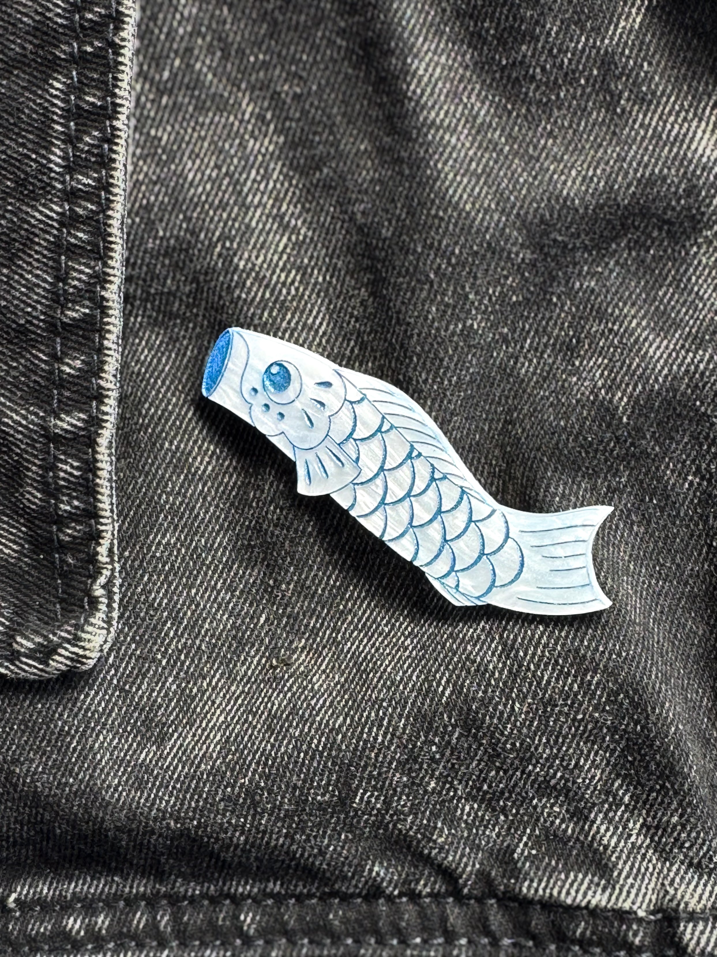 KOINOBORI Azul BROCHE