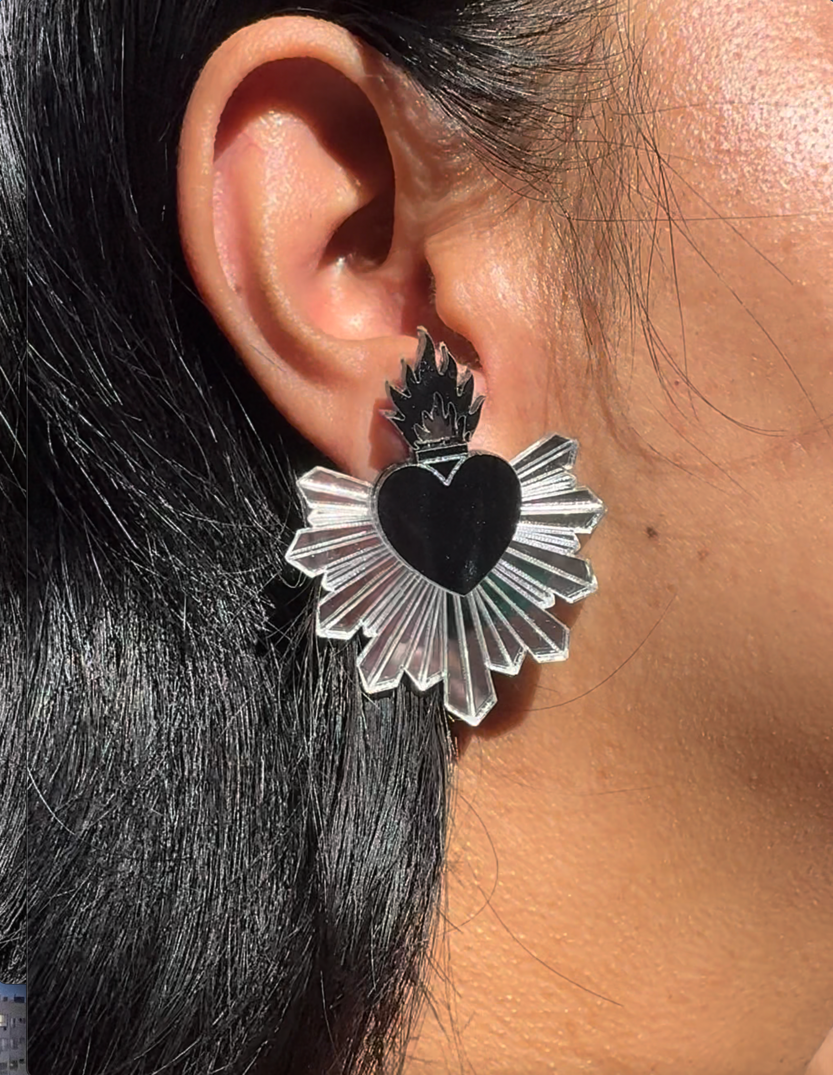 Pendientes corazón LUZ - Negro Plata